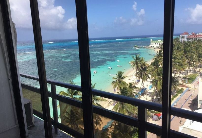 Kristhal Plaza | San Andrés | San Andres y Providencia | Colombia 8