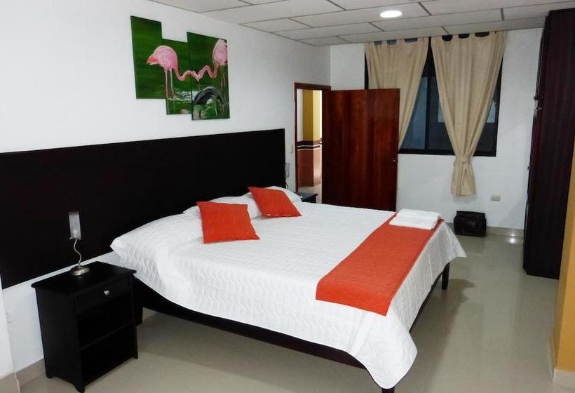 Hotel Brisas Del Pacifico | Puerto Ayora | Galápagos | Ecuador 5