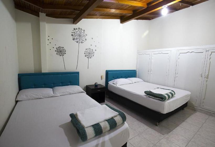 Rock a Town Hostel | Guatapé | Antioquia | Colombia 14