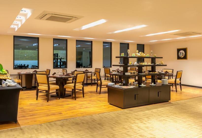 Hotel Wyndham Quito Airport | Tababela | Pichincha | Ecuador 1