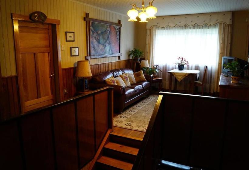 Hotel Tradicion Austral Bed & Breakfast | Puerto Varas | Los Lagos | Chile 2