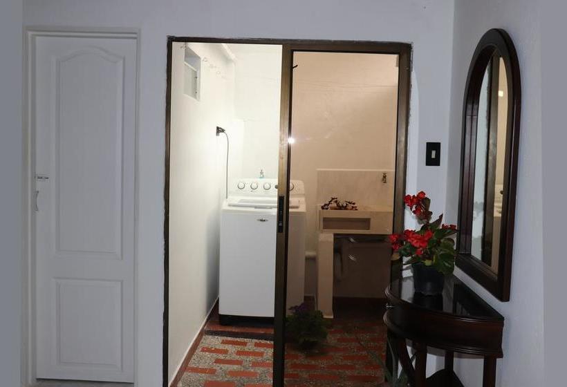 Medellin Bed & Breakfast | Medellín | Antioquia | Colombia 6