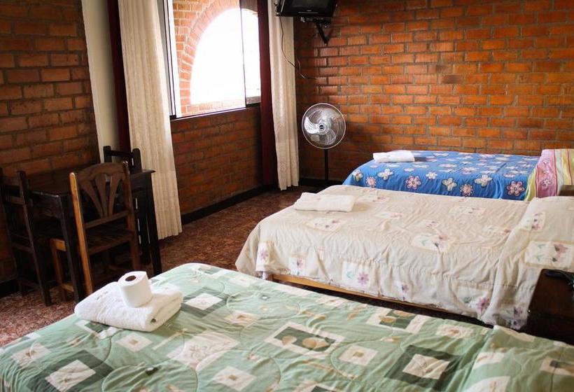 Hotel Bris | Nasca | Nazca | Perú 10