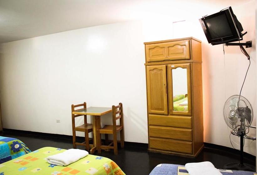 Hotel Bris | Nasca | Nazca | Perú 12