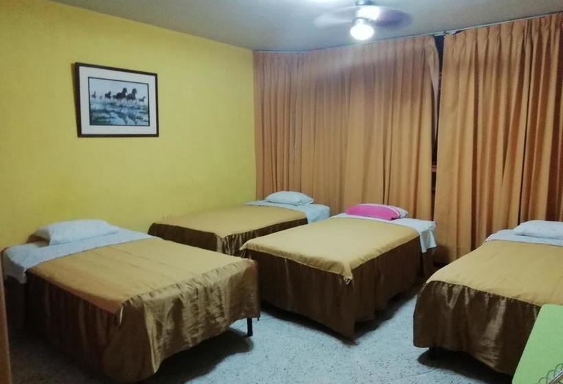 Albergue Hospedaje Oasis | Chiclayo | Chiclayo | Perú 5