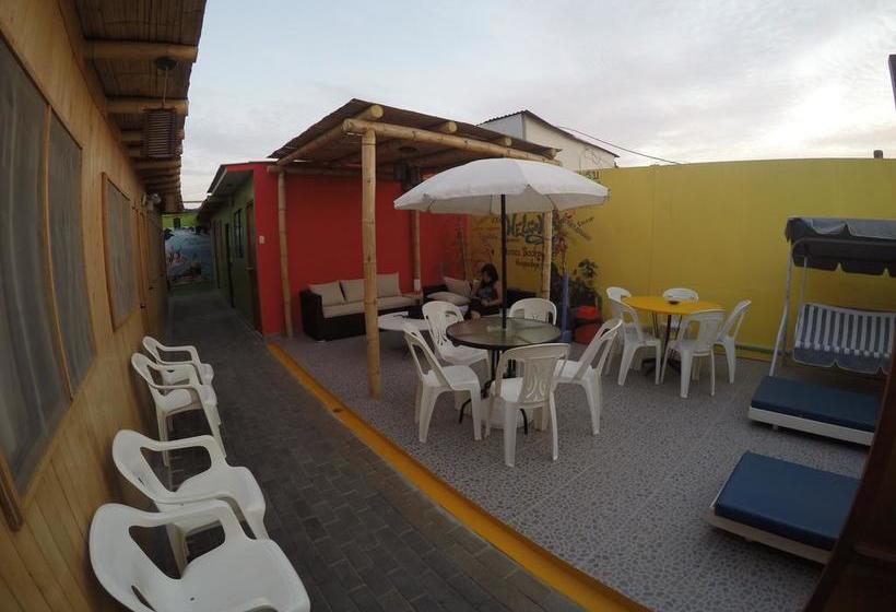 Albergue Atenas Backpacker Hospedaje | Paracas | Pisco | Perú 11