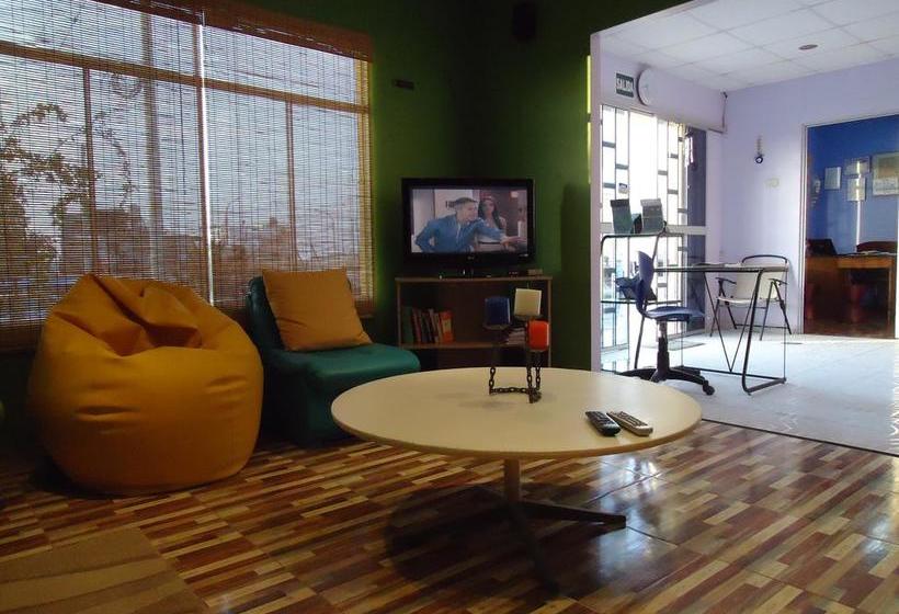 Albergue Atenas Backpacker Hospedaje | Paracas | Pisco | Perú 2