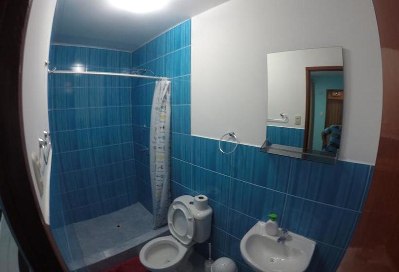 Albergue Atenas Backpacker Hospedaje | Paracas | Pisco | Perú 20