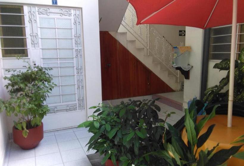 Albergue Hostal El Colibrí | Iquitos | Maynas | Perú 9