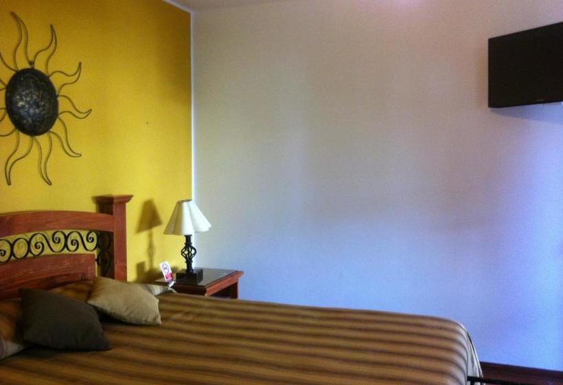 Hotel Oro Viejo | Nasca | Nazca | Perú 2