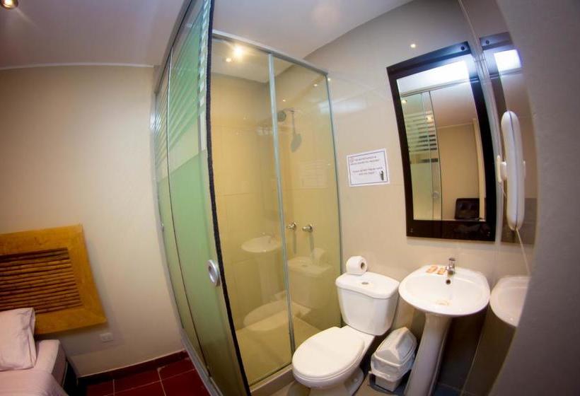 Hostel Sand And Lake | Ica | Ica | Perú 11