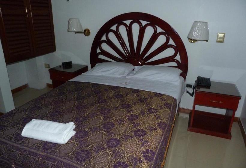 Hotel Emperador Terraza | Iquitos | Maynas | Perú 13