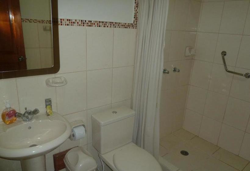 Hotel Hostal Huayruro | Iquitos | Maynas | Perú 10