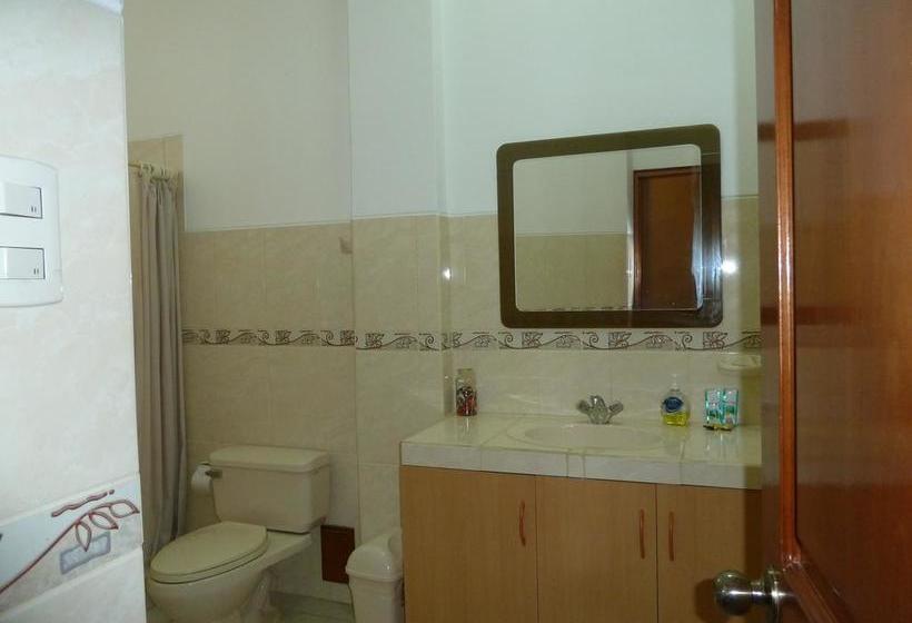 Hotel Hostal Huayruro | Iquitos | Maynas | Perú 4