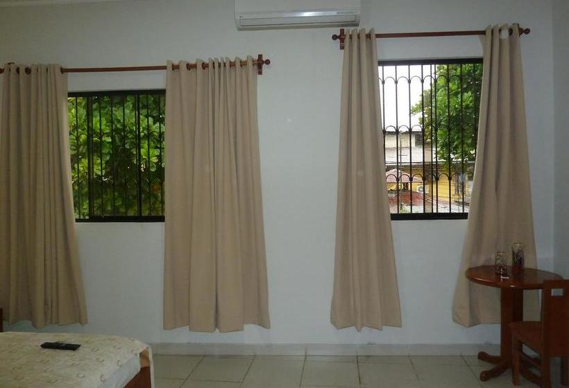 Hotel Hostal Huayruro | Iquitos | Maynas | Perú 6