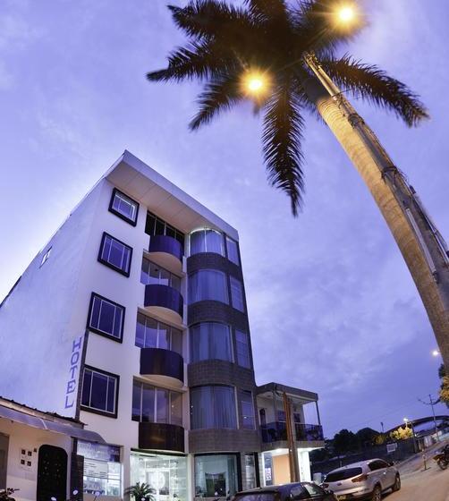 Hotel Confort Ariari Granada