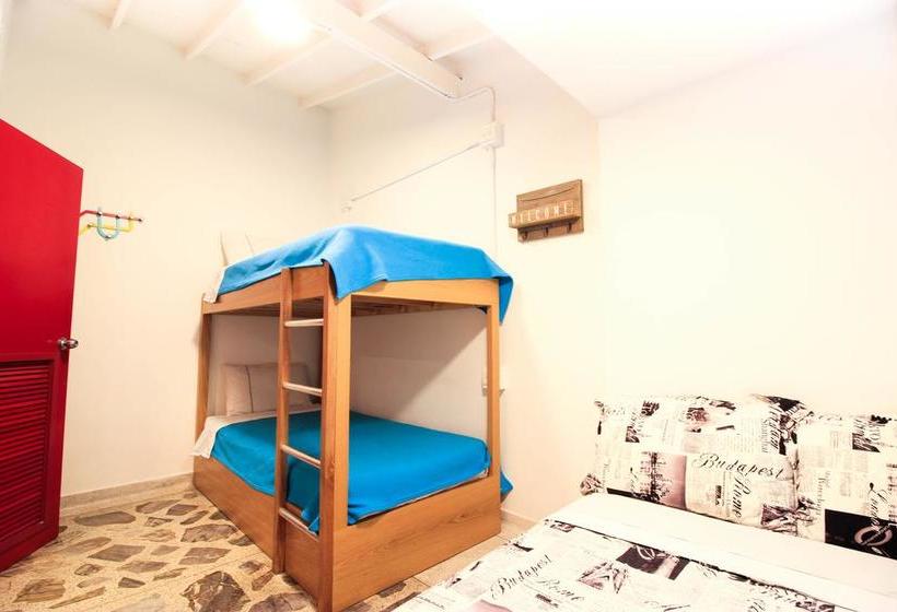 La Playa Hostel & Rooftop | Medellín | Antioquia | Colombia 1