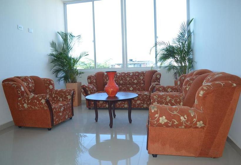 Hotel L Y C Llano Confort Meta