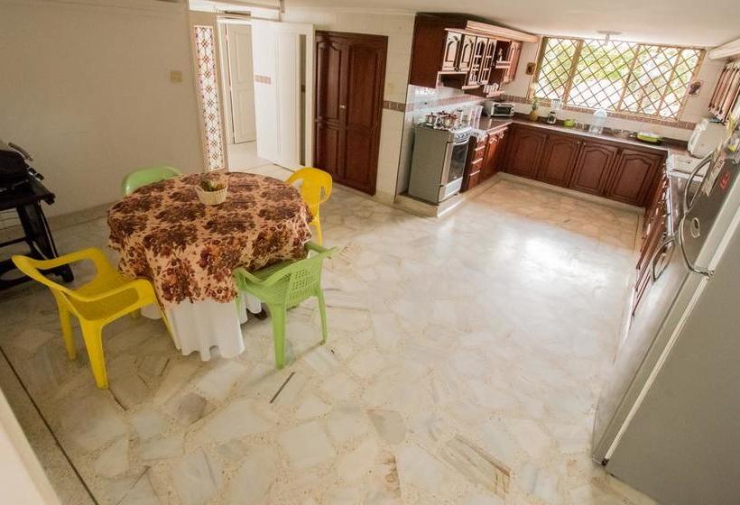 Albergue Hostal Casa Cristales | Cali | Valle del Cauca | Colombia 8