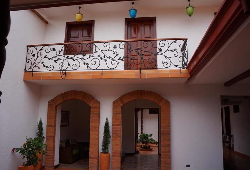 Hotel Casa Alegre Art Gallery | Cali | Valle del Cauca | Colombia 12