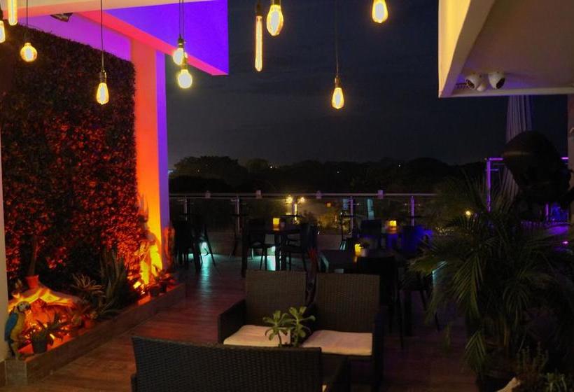 Hausen Hotel  Suites