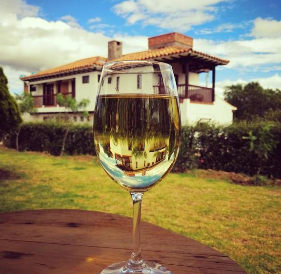 Hotel Voyaca  Alojamiento Y Alfarería