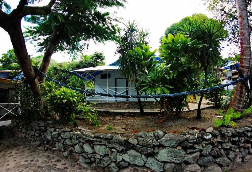 Blue Almond Hostel  Providencia