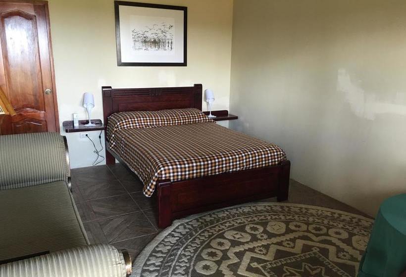 Casa Roja Hostel | Montañita | Santa Elena | Ecuador 6