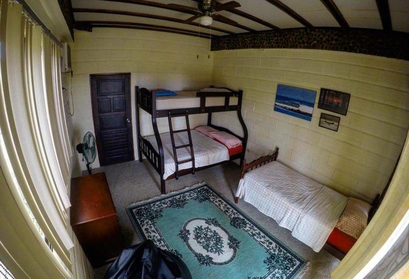 Casa Roja Hostel | Montañita | Santa Elena | Ecuador 8