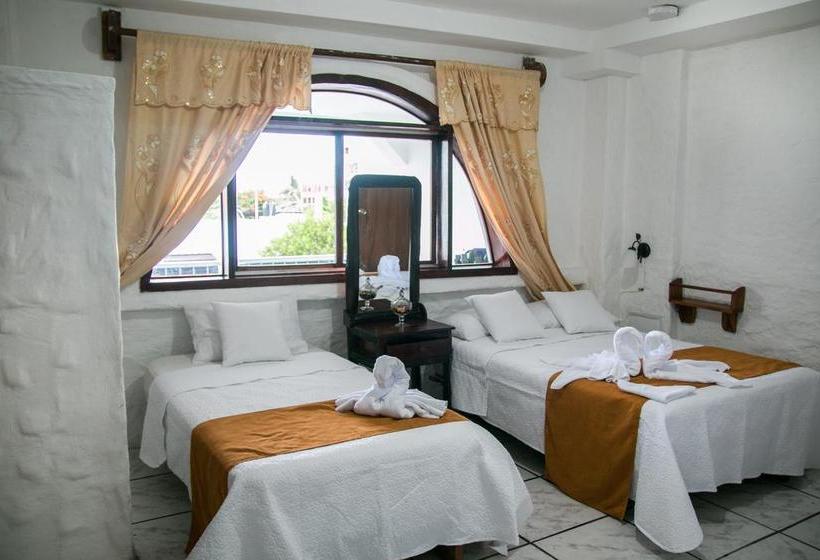 Albergue Hostal Sir Francis Drake | Puerto Ayora | Galápagos | Ecuador 7