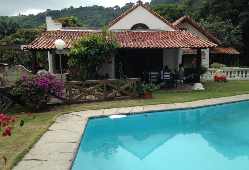 Bed and Breakfast Nazu House | Guayaquil | Guayas | Ecuador 4