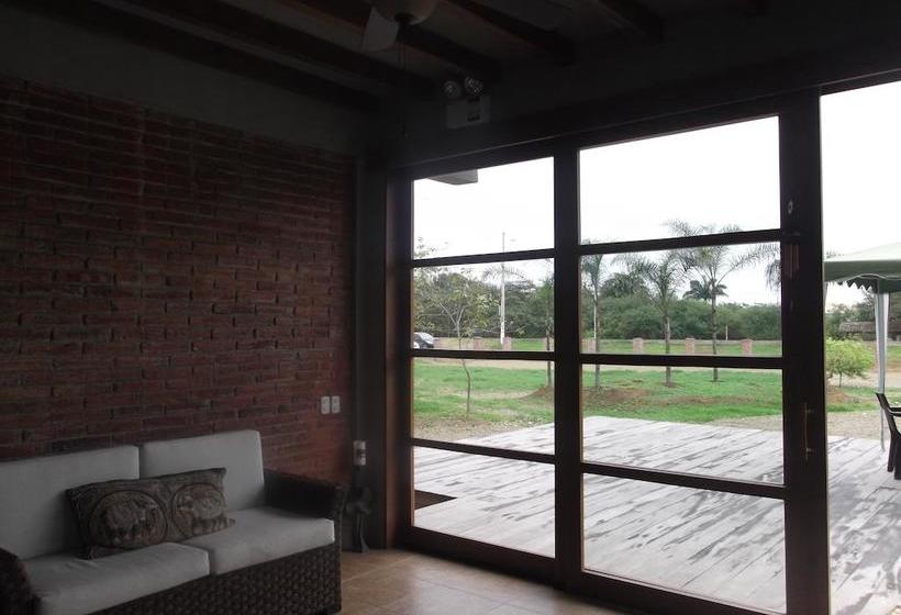 Bed and Breakfast Tavarua | Montañita | Santa Elena | Ecuador 10