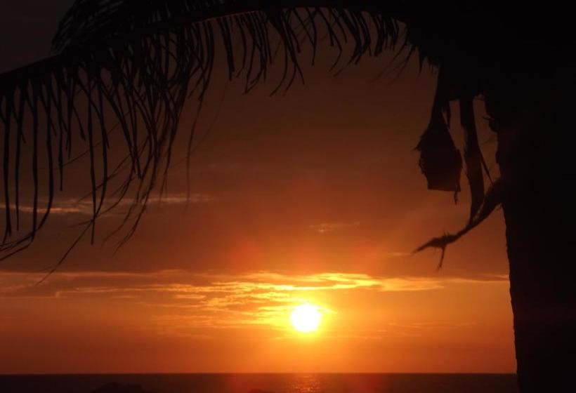 Bed and Breakfast Tavarua | Montañita | Santa Elena | Ecuador 11