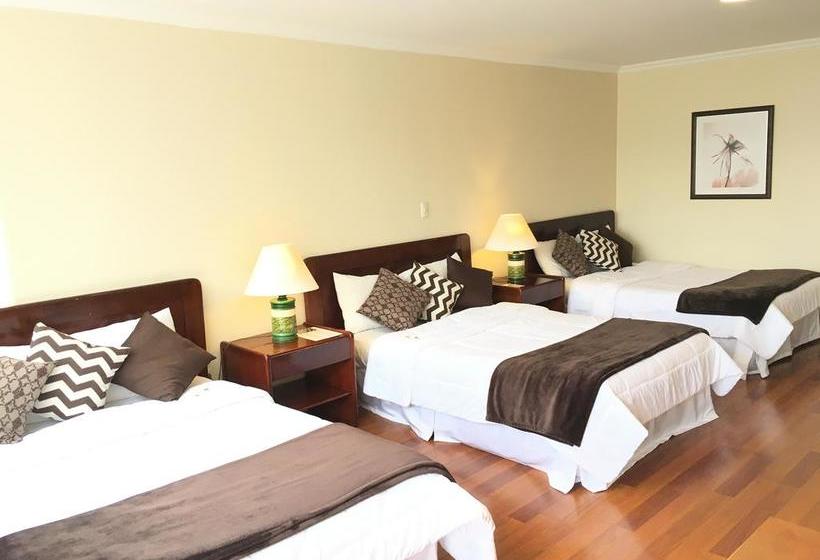 Hotel Pinar Del Lago Azuay