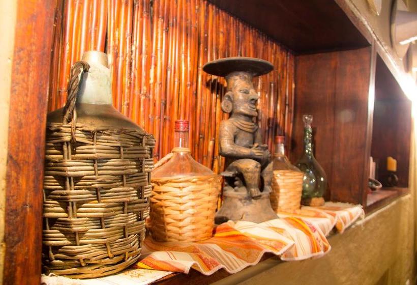 Hotel Hostal Calle Angosta Ecuador | Cuenca | Azuay | Ecuador 5