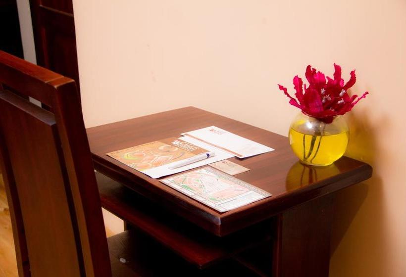 Hotel Hostal Calle Angosta Ecuador | Cuenca | Azuay | Ecuador 8