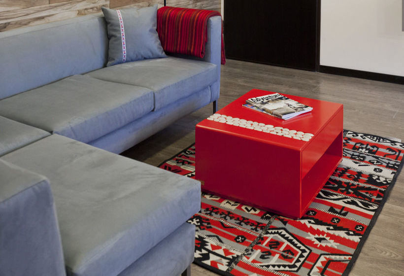 Papagayo City | Quito | Pichincha | Ecuador 18