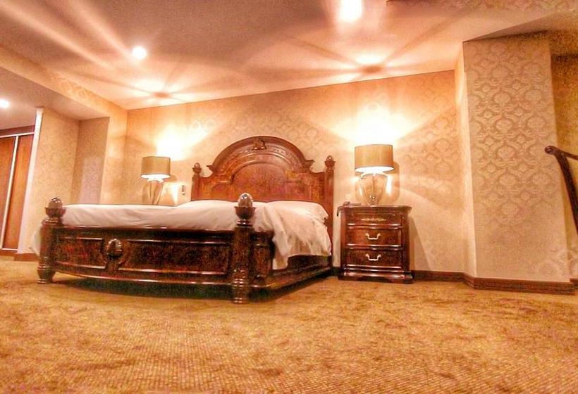 Hotel Roles | Sucre | Bolivia | América del Sur 13