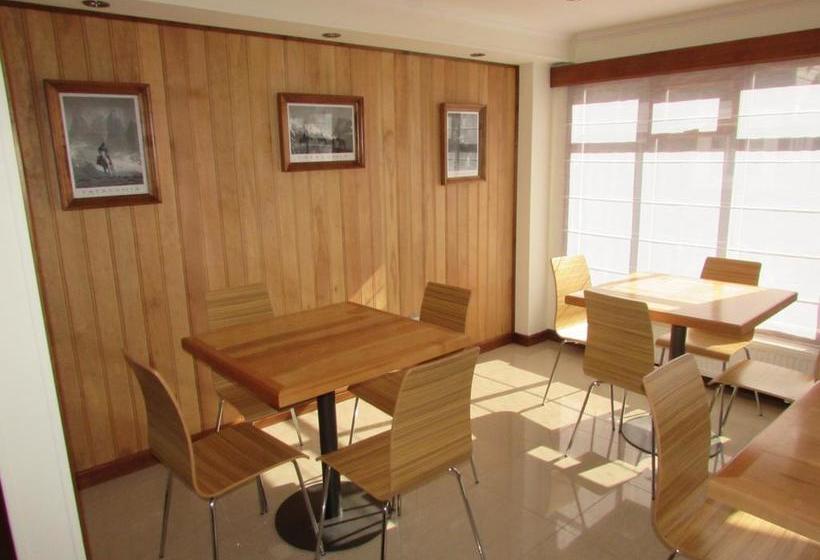 Hostal Buena Estancia | Punta Arenas | Magallanes y Antartica | Chile 4