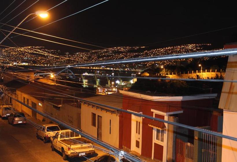 Casaclub Hostel | Valparaíso | Valparaiso | Chile 8