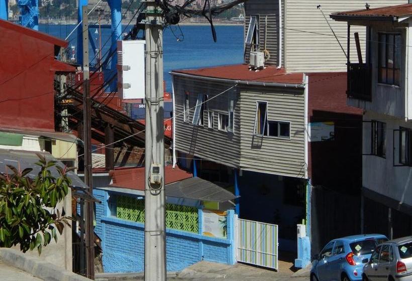 Hostal Recuerdos de Familia | Valparaíso | Valparaiso | Chile 6