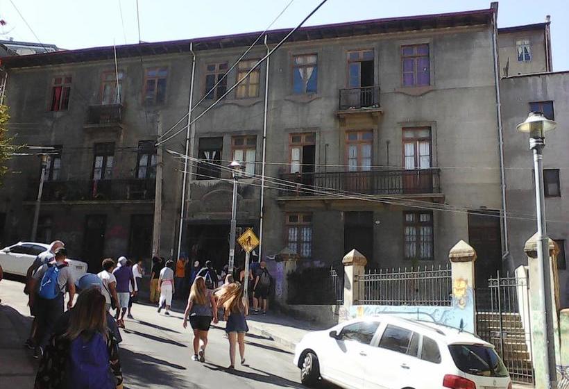 Albergue Casa Bavestrello | Valparaíso | Valparaiso | Chile 11