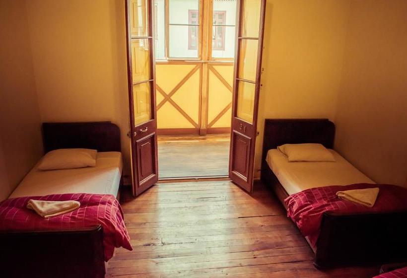 La Casa Roja Hostel | Santiago de Chile | Santiago | Chile 10