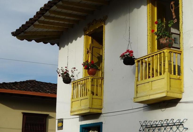 Bed and Breakfast La Casa Amarilla | Jardín | Antioquia | Colombia 14