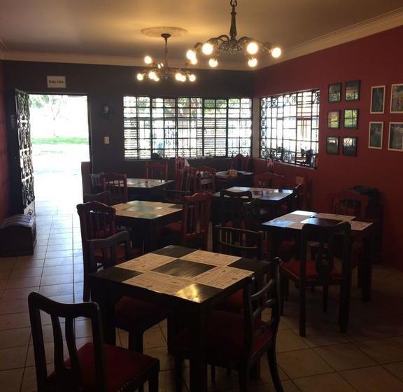 Albergue Hugo Restaurante Y | Ica | Ica | Perú 10