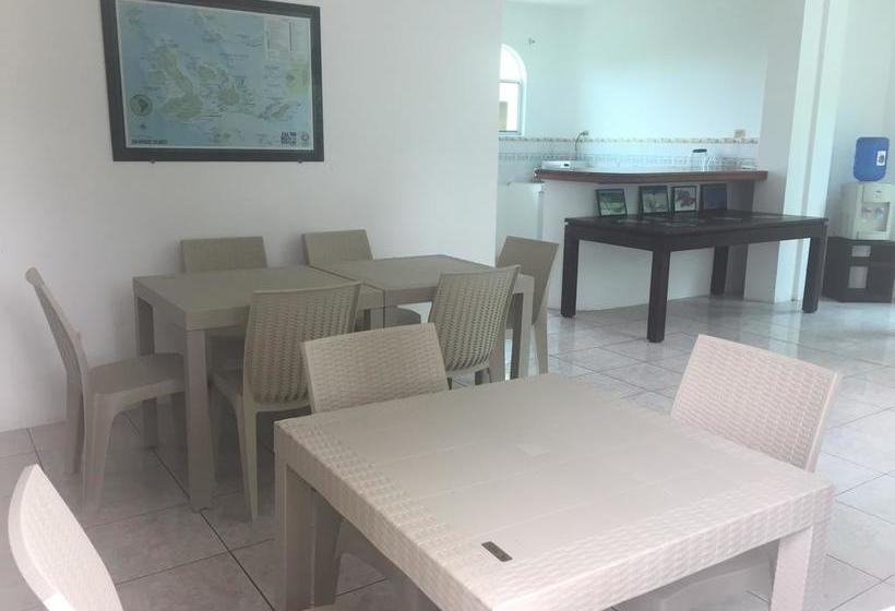 Hotel Blue Shark Galapagos | Puerto Ayora | Galápagos | Ecuador 11