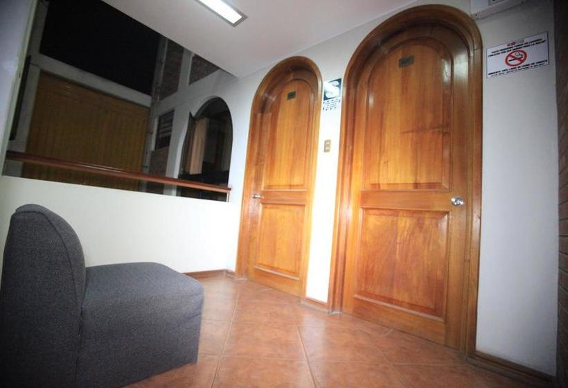 Hotel Roble 18 | Tacna | Tacna | Perú 12