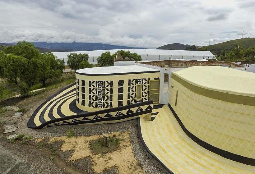 Hotel Entre Sombreros