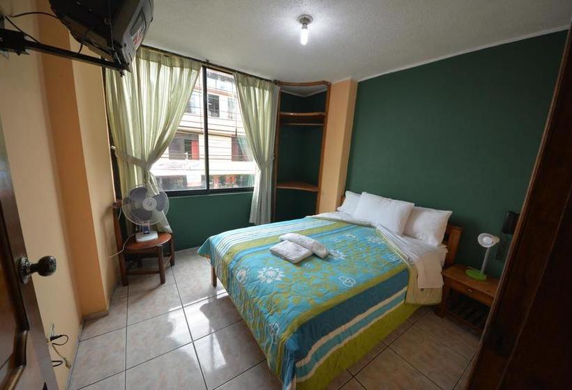 Hotel Hostal Puyo Puyo