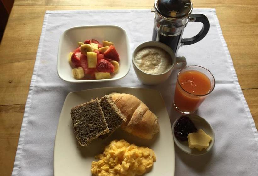 Bed and Breakfast Casa De Fiona | Puerto López | Manabí | Ecuador 4